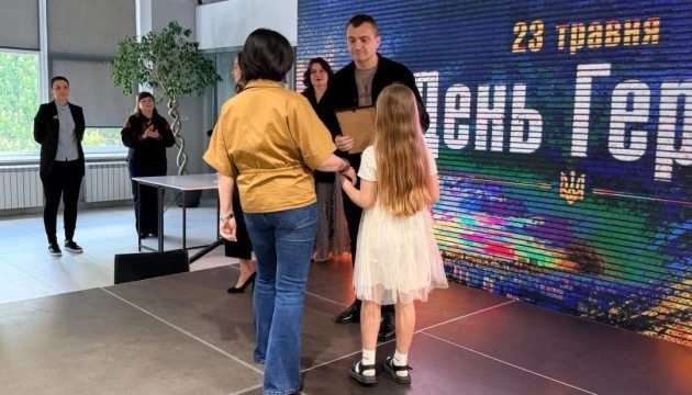 У Хмельницькому 15 родин військових та ветеранів отримали сертифікати на житло: крок підтримки та вдячності захисникам