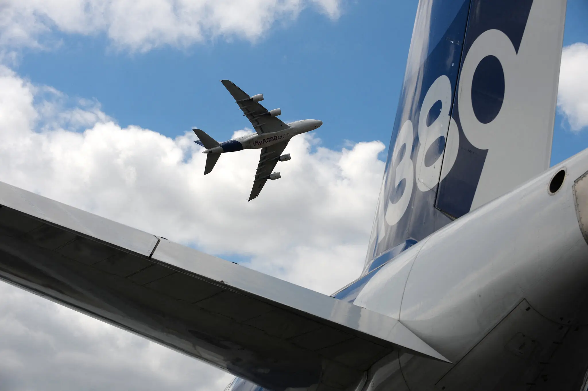 Airbus A380 знову під перевіркою через тріщини в крилах