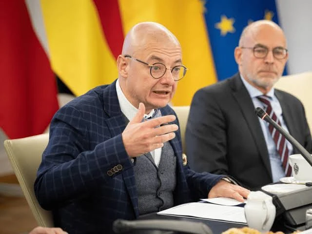 Скандальний демарш у Варшаві: польський віцемаршалок повернув українські нагороди й різко звинуватив Київ у “невдячності”