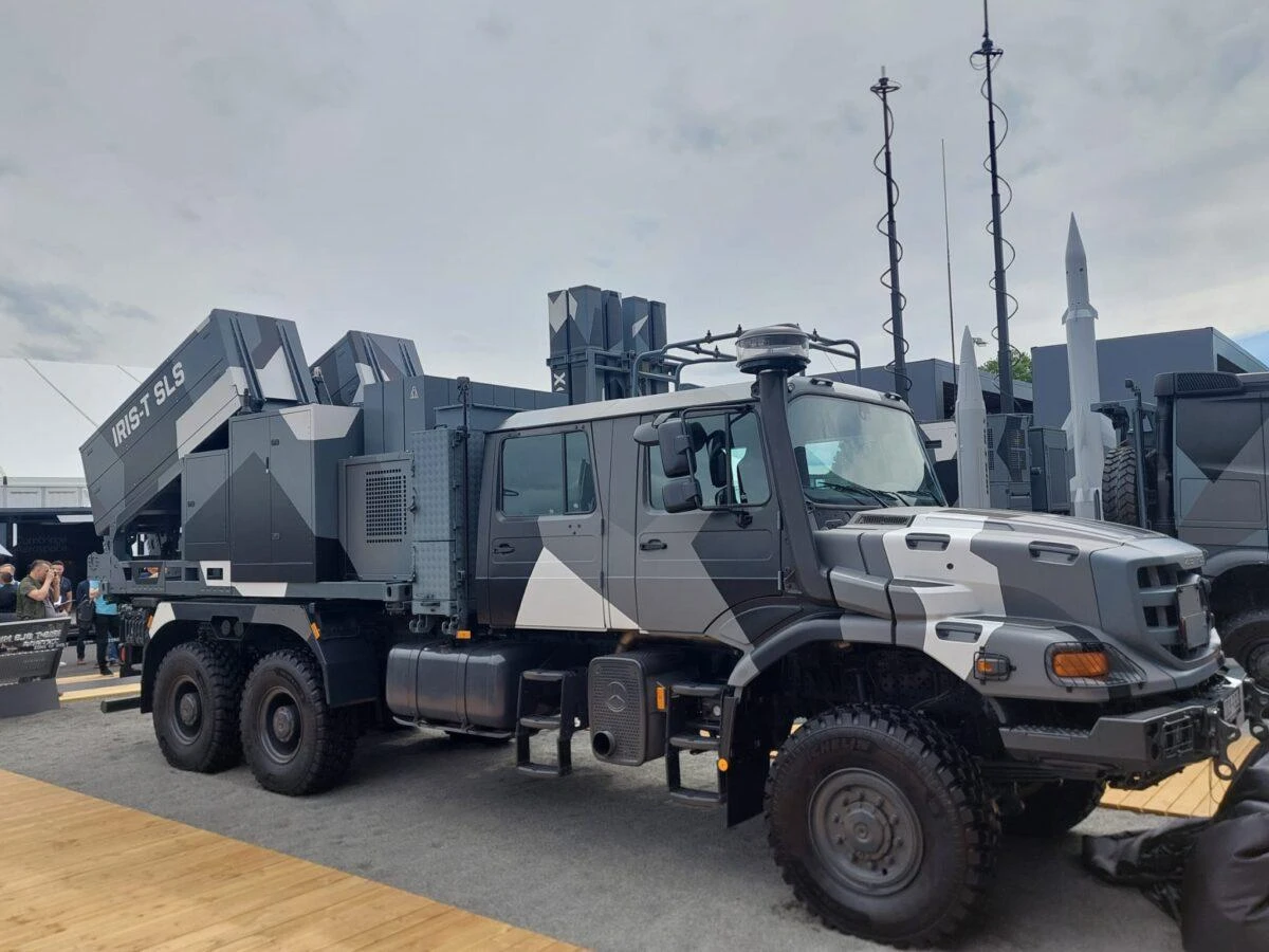Новий кошмар для дронів і ракет: Німеччина показала IRIS-T SLS Mk 4, який може змінити правила повітряної війни