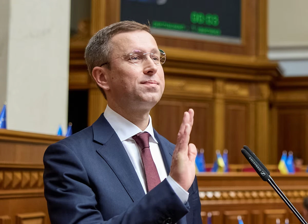 Корецький приходить в уряд як прем’єр воєнної зими