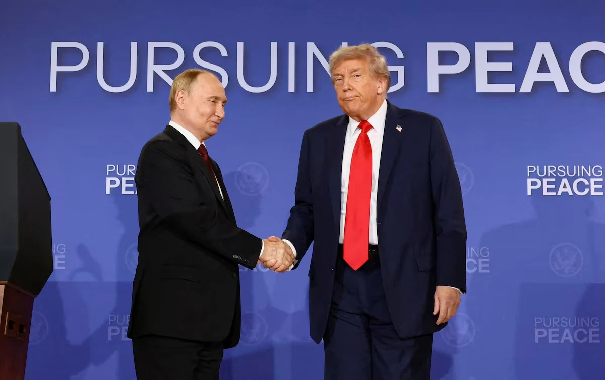 Трамп між Путіним і Зеленським: новий пошук миру без простих рішень