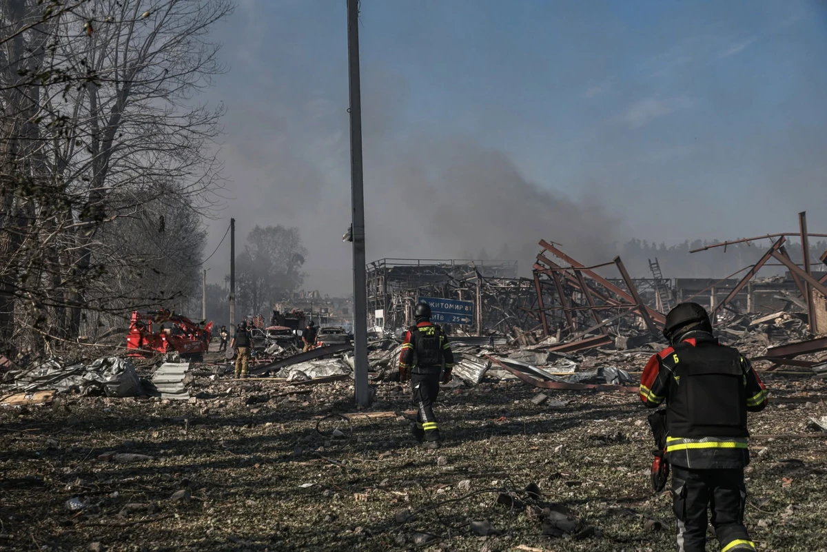 Ніч жаху під Києвом: десятки людей загинули після удару РФ і детонації боєприпасів