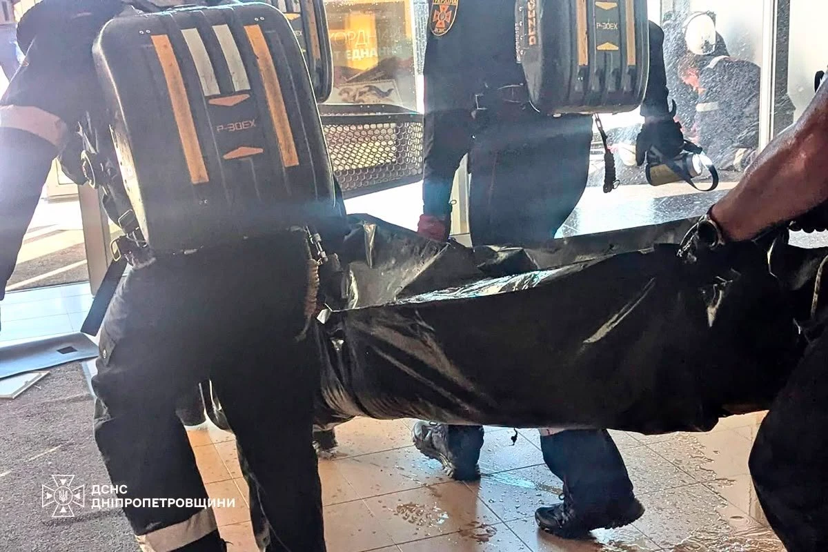 Удар по «Сонячній Галереї» у Кривому Розі: 16 загиблих, 130 поранених, дев’ятеро людей зникли безвісти