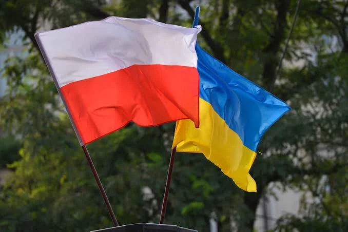 Скандал у Польщі: вандали осквернили меморіал українським воїнам, посольство зробило жорстку заяву