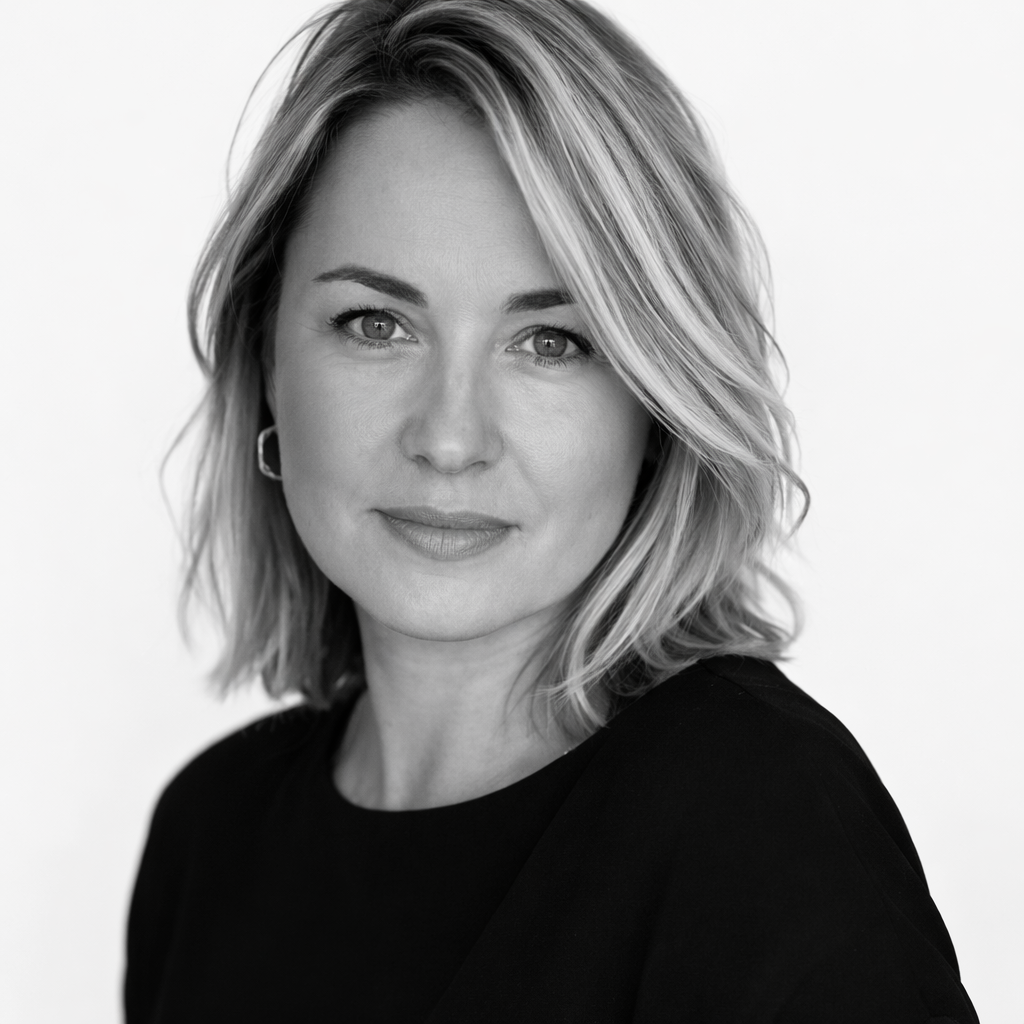 Леся Лебідь